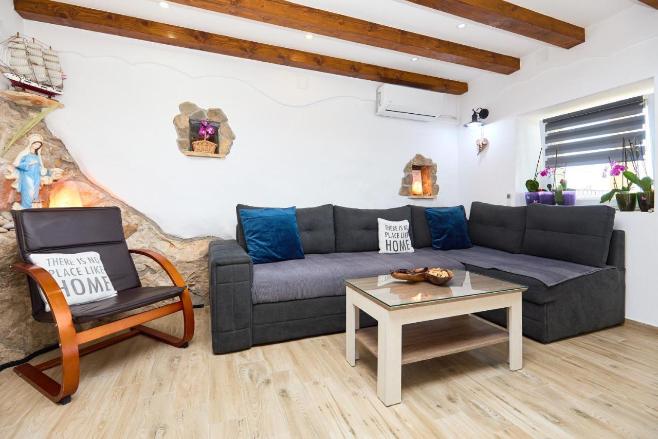 Stone House Biskup Apartment Babino Polje Bagian luar foto