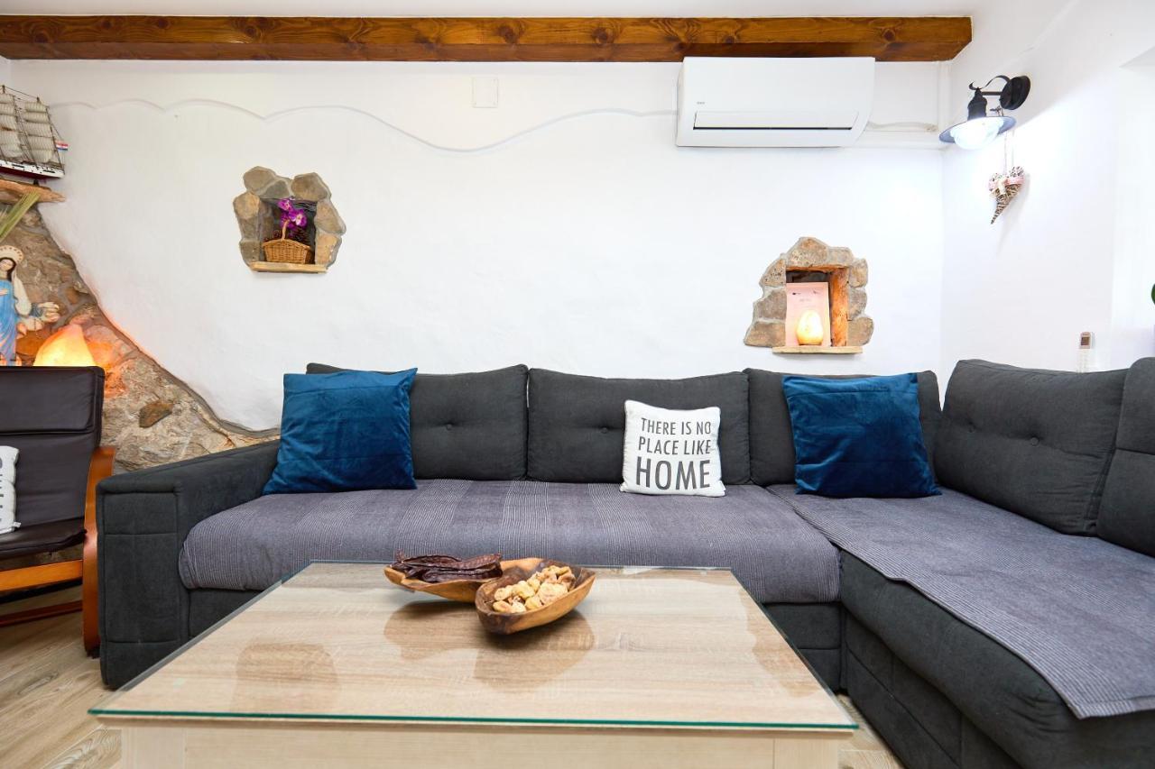 Stone House Biskup Apartment Babino Polje Bagian luar foto