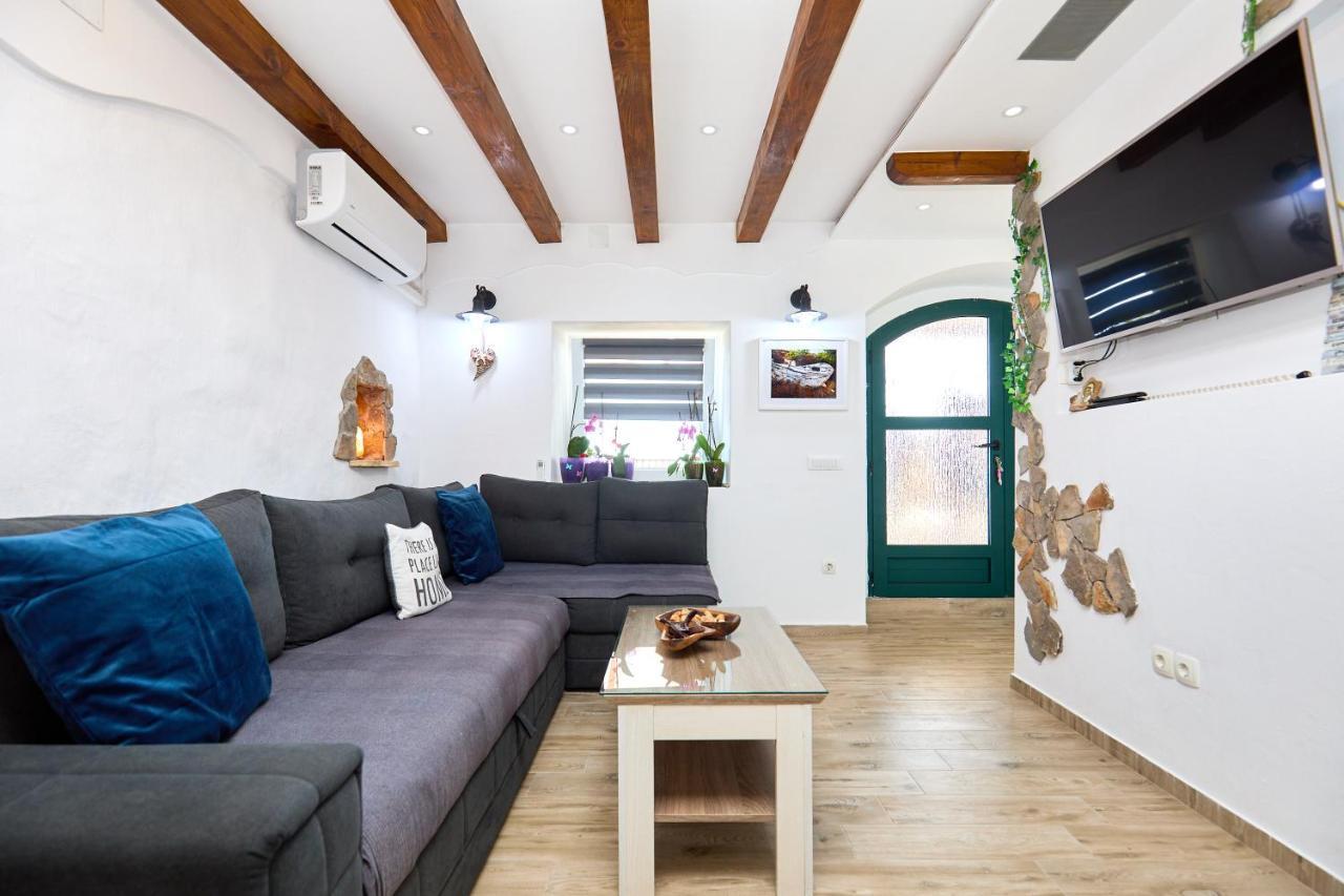 Stone House Biskup Apartment Babino Polje Bagian luar foto